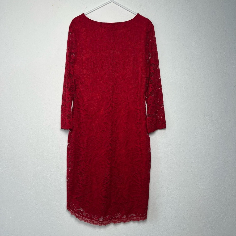Guess Women Lace Red Dress with Metallic Brand Tag ( Guess) V-Neck 3/4 Sleeves - Picture 4 of 15